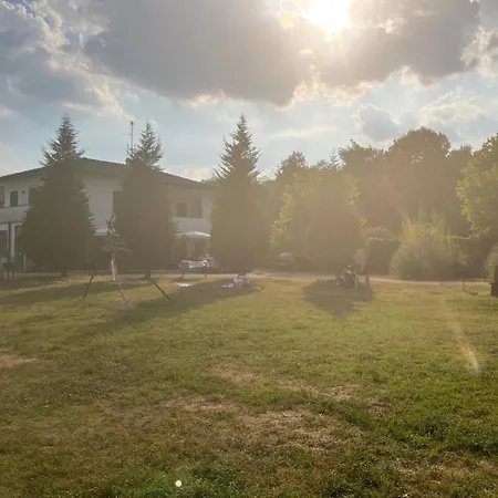 Ranch B & ベッド・アンド・ブレックファスト Nibionno